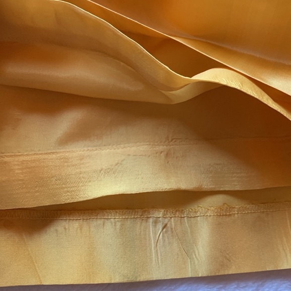 Banana Republic Butter Yellow Gold Pleated Silk Skirt Size 4 - Picture 11 of 15
